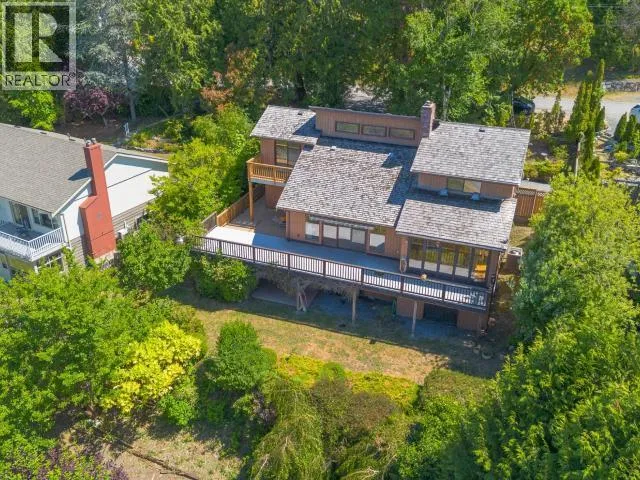 3377 MALASPINA AVE, Powell River, British Columbia V8A5J2