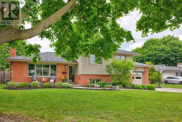 24 FIELD ROAD, London South (South V), Ontario N6P1C5