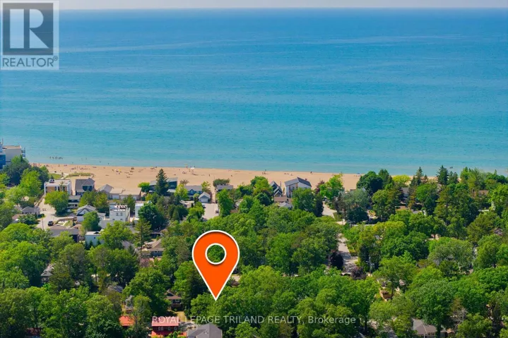 26 ELMWOOD AVENUE, Lambton Shores (Grand Bend), Ontario N0M1T0