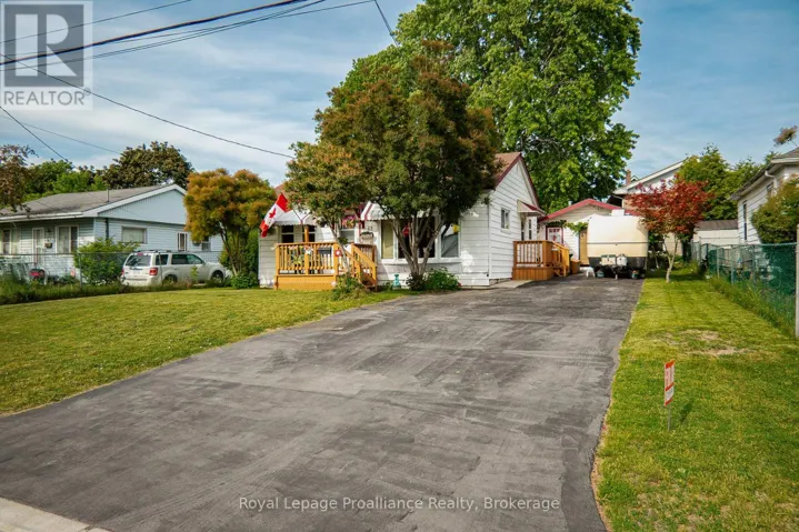 61 ORCHARD DRIVE, Belleville (Belleville Ward), Ontario K8P2K6