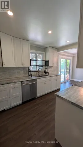 MAIN FLOOR - 3204 SAINT PAUL AVENUE, Niagara Falls (Church's Lane), Ontario L2J2M1