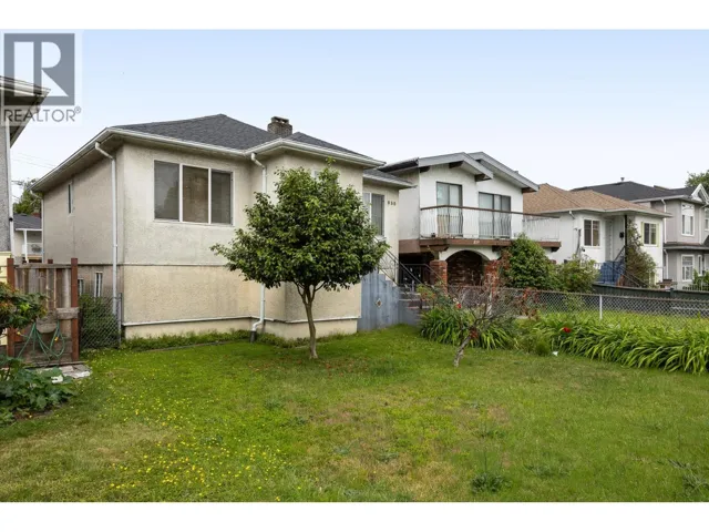 855 NANAIMO STREET, Vancouver, British Columbia V5L4S8