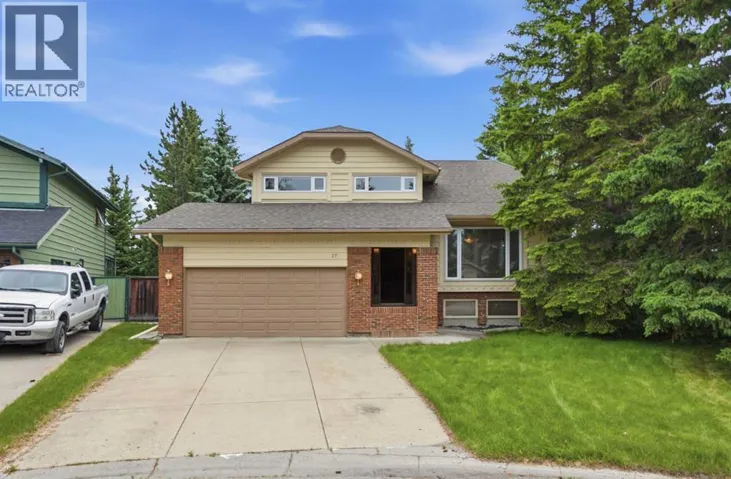 27 Woodgreen Place SW, Calgary, Alberta T2W4A3