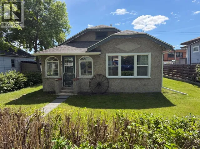 5003 55 Ave, Ponoka, Alberta T4J1H3