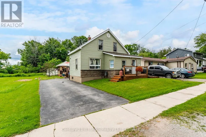 21 MAPLE STREET, Tay (Victoria Harbour), Ontario L0K2A0