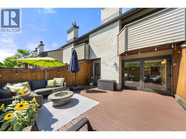 18 220 E 11TH STREET, North Vancouver, British Columbia V7L2G7
