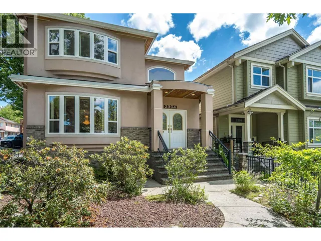 2304 GARDEN DRIVE, Vancouver, British Columbia V5N4X3