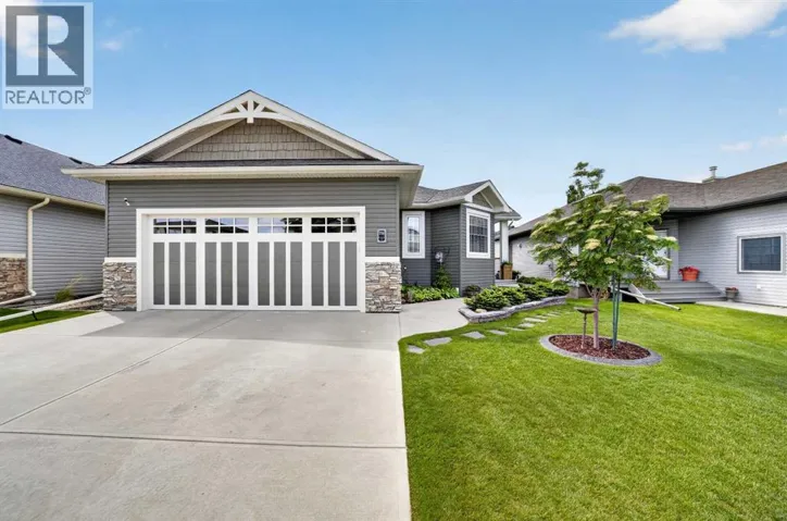 758 Stonehaven Drive, Carstairs, Alberta T0M0N0