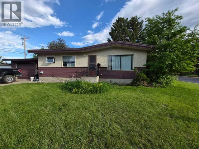 2702 8A Avenue N, Lethbridge, Alberta T1H1E2