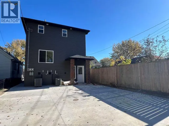 917 Mckay AVENUE Unit# 2, Windsor, Ontario N9B2A4