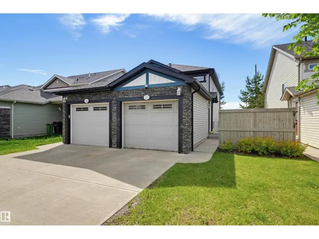 #23 6520 2 AV SW, Edmonton, Alberta T6X0B5