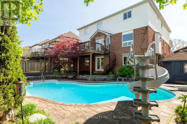 314 OLD CHICOPEE TRAIL, Kitchener, Ontario N2A4C8