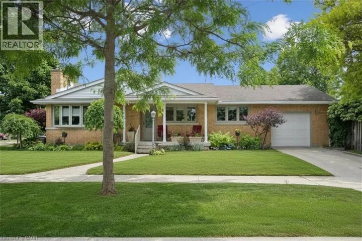 317 PANDORA Avenue N, Kitchener, Ontario N2H3E4