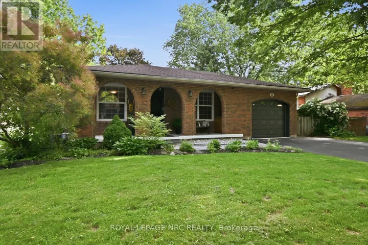37 SPRUCESIDE CRESCENT, Pelham (Fonthill), Ontario L3E0G1