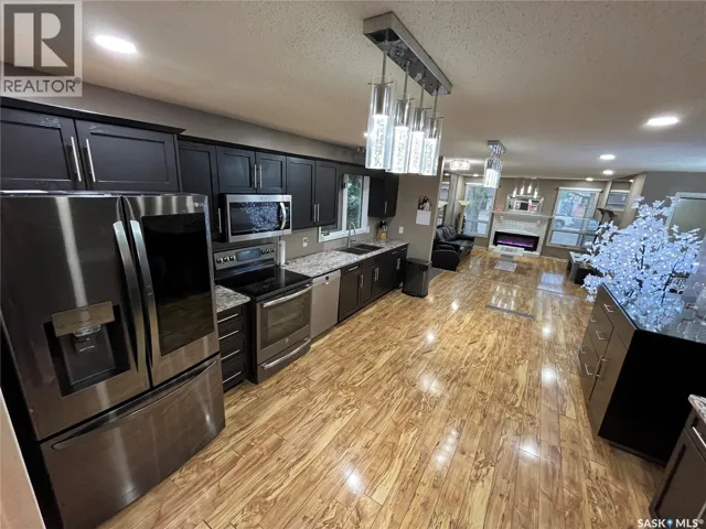 374 Rodenbush DRIVE, Regina, Saskatchewan S4R7L5