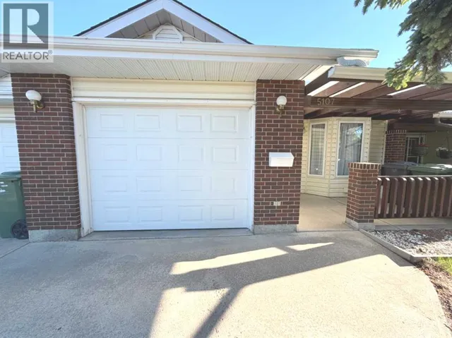 5107 46 Avenue, Ponoka, Alberta T4J1J5