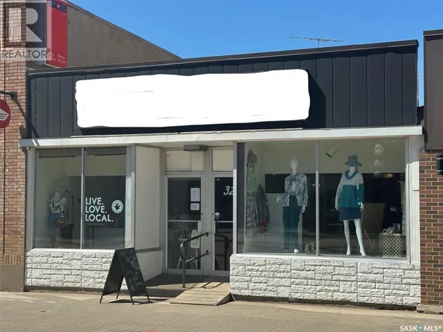 328 Main STREET N, Moose Jaw, Saskatchewan S6H3J9