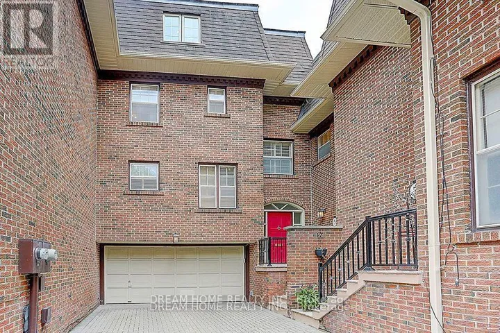 5 SCOTCH ELMWAY AVENUE, Toronto (Bridle Path-Sunnybrook-York Mills), Ontario M4N3N4