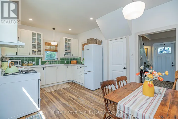 14 MILTON STREET, Bracebridge, Ontario P1L1G8