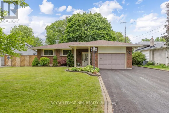 18 CARTIER DRIVE, St. Catharines (Vine/Linwell), Ontario L2M2E6