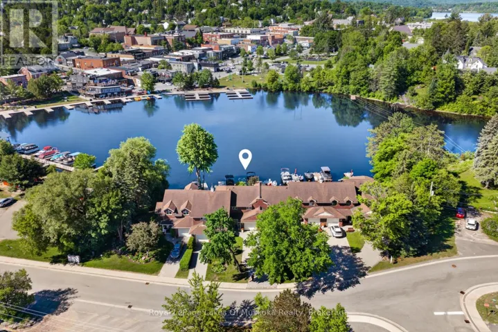19 JOHN STREET, Huntsville, Ontario P1H1H2