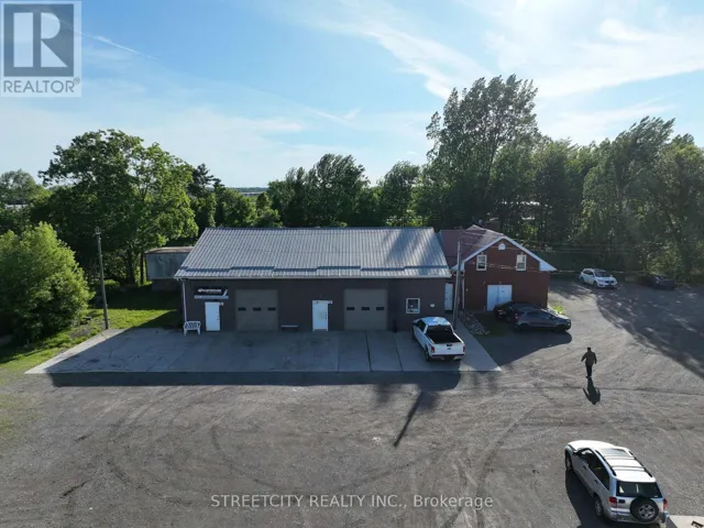 8 - 443 EXETER ROAD, London South (South W), Ontario N6E2Z3
