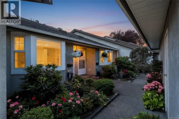 24 2070 Amelia Ave, Sidney, British Columbia V8L4X6