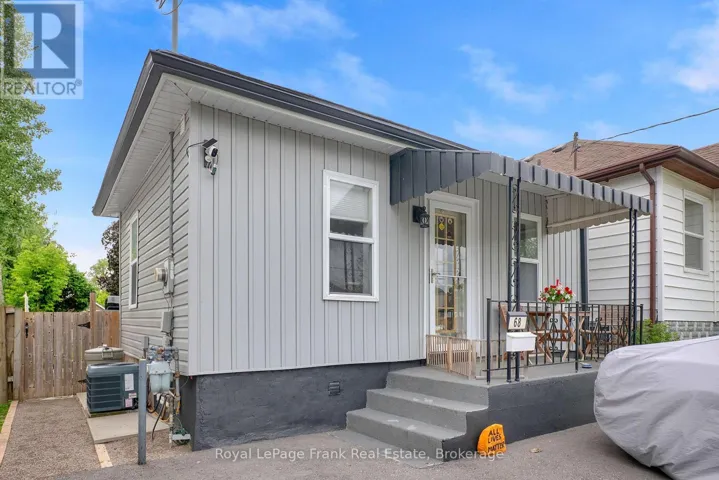 68 GRENFELL STREET, Oshawa (Vanier), Ontario L1J4W2