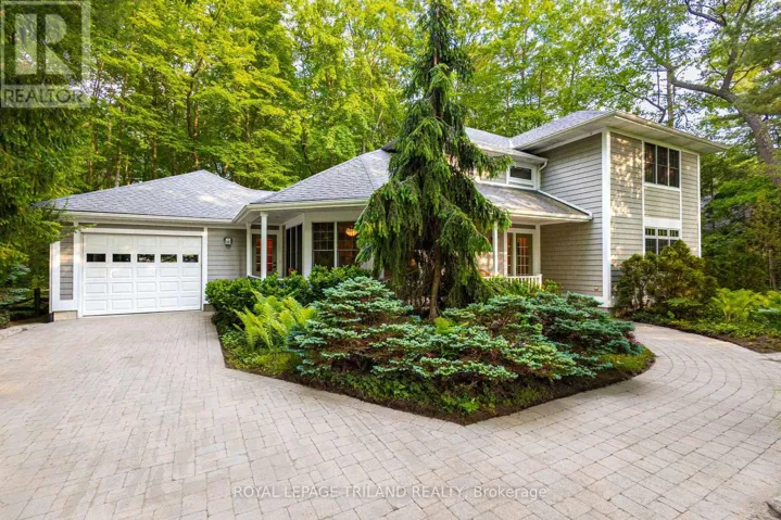 10221 SHORELINE DRIVE, Lambton Shores (Grand Bend), Ontario N0M1T0