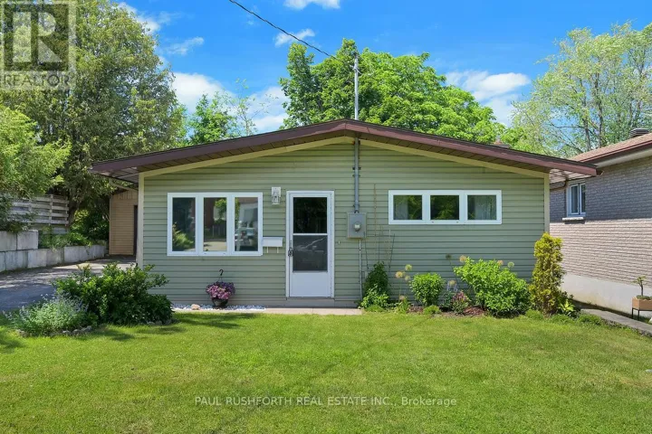 74 BURLAND STREET, Ottawa, Ontario K2B6K1