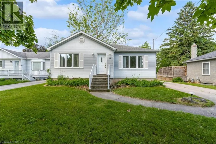 18 BONAVEM Drive Unit# 1, St. Catharines, Ontario L2N1X8
