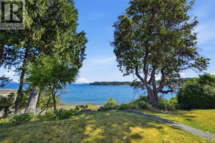 1518 Haida Way, Nanoose Bay, British Columbia V9P9B5