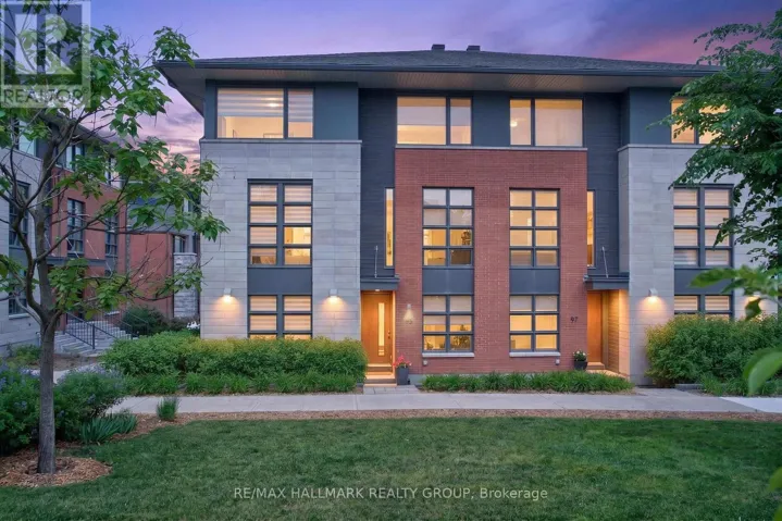 95 OBLATS AVENUE, Ottawa, Ontario K1S5W1