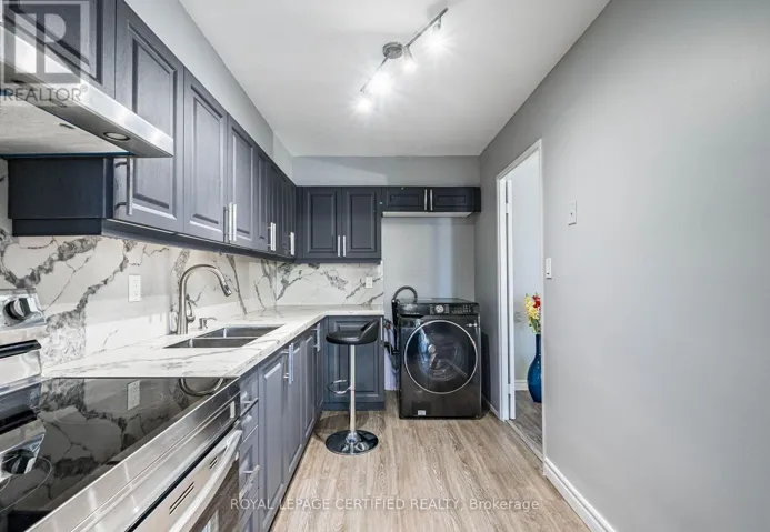 1208 - 1 MASSEY SQUARE, Toronto (Crescent Town), Ontario M4C5L4