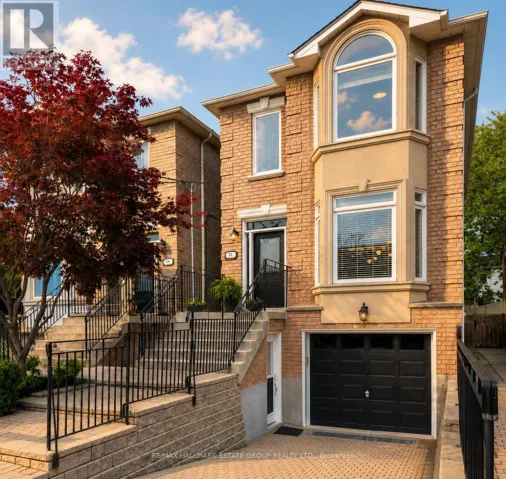 51 STANHOPE AVENUE, Toronto (Broadview North), Ontario M4K3N4
