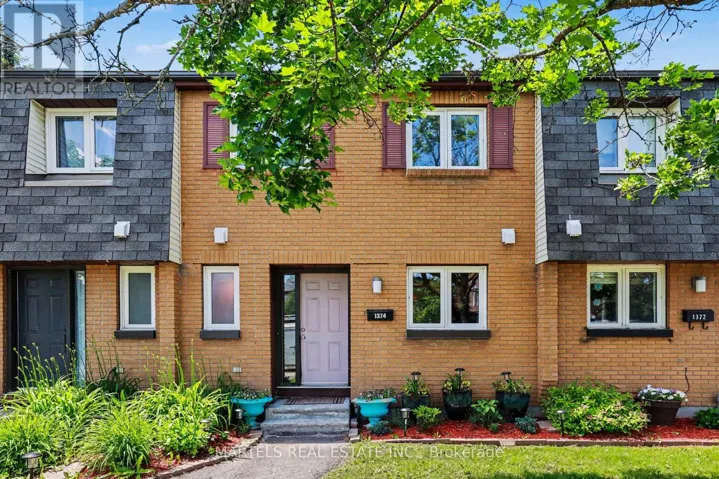 1374 CEDARCROFT CRESCENT, Ottawa, Ontario K1B5C9