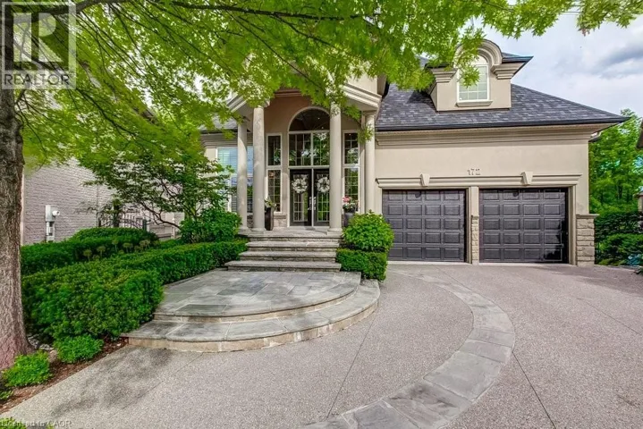172 DIIORIO Circle, Ancaster, Ontario L9K1T3