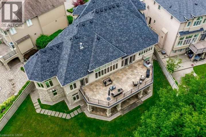 172 DIIORIO Circle, Ancaster, Ontario L9K1T3