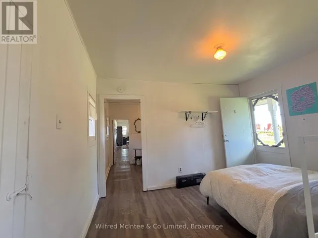 780