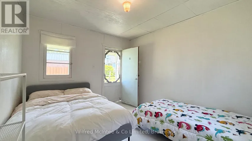 780
