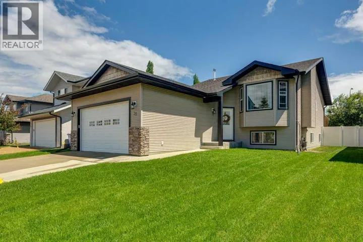 39 Isaacson Crescent, Red Deer, Alberta T4R3N1