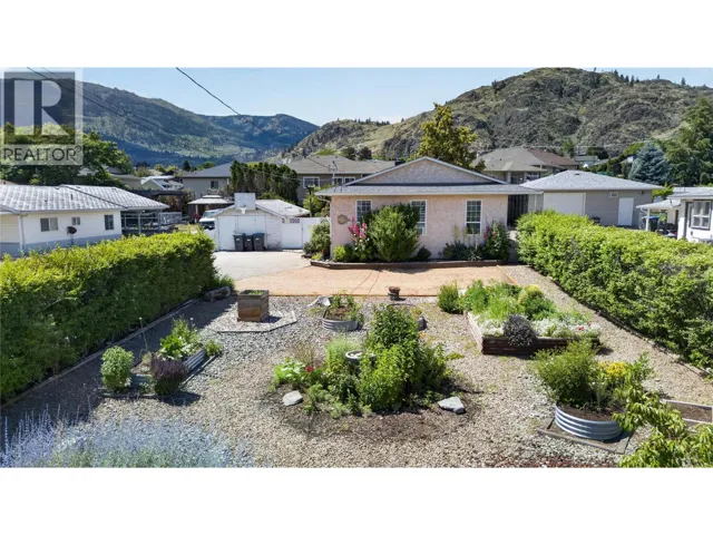 5880 Okanagan Street, Oliver, British Columbia V0H1T0