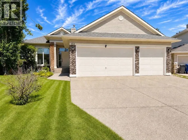 151 Hawkmere View, Chestermere, Alberta T1X1T8