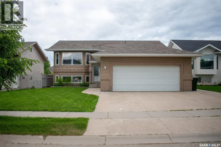 71 Longpre CRESCENT, Prince Albert, Saskatchewan S6X1C6