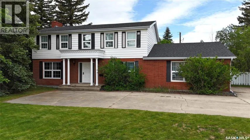 940 9th AVENUE NE, Swift Current, Saskatchewan S9H2S9