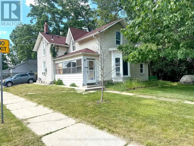 8 MARY STREET, Brampton (Downtown Brampton), Ontario L6W2P8