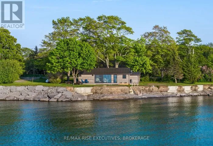682 SALMON POINT ROAD, Prince Edward County (Athol Ward), Ontario K0K1P0