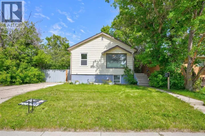 1409 13 Street N, Lethbridge, Alberta T1H2T8