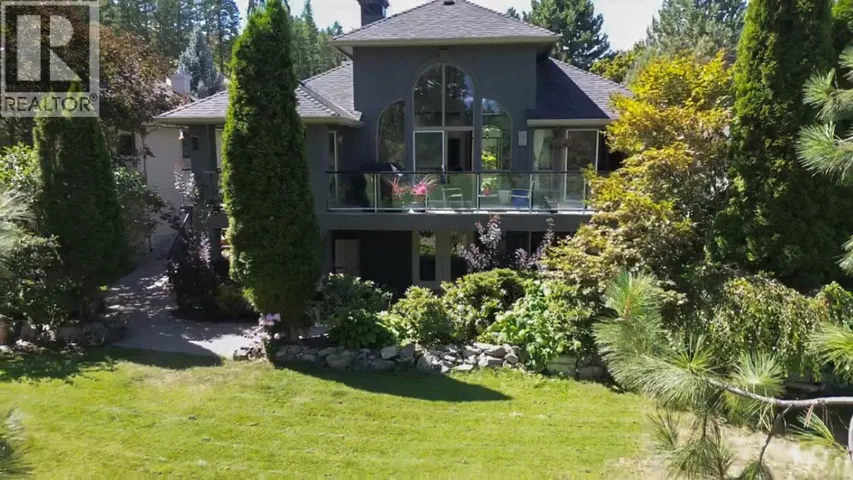 3897 Gallaghers Grange, Kelowna, British Columbia V1W3Z9