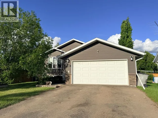 205 4 Street W, Lashburn, Saskatchewan S0M1H0